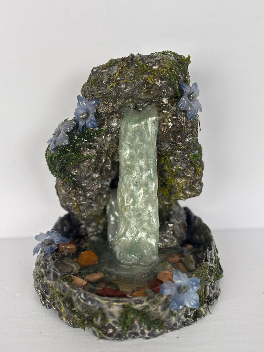 Fairy Garden Waterfall with Flowers: Miniature Zen Garden Pond