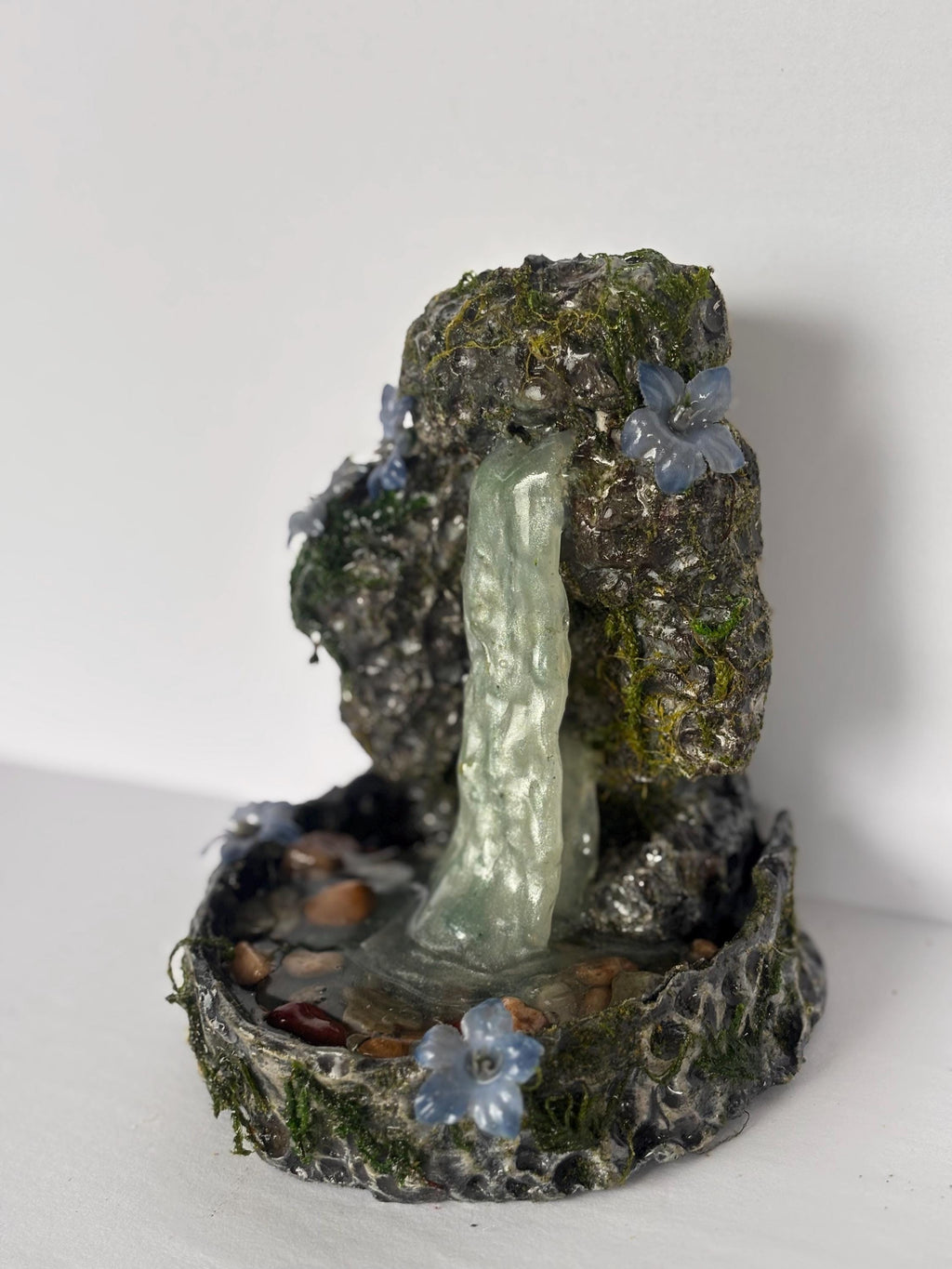 Fairy Garden Waterfall with Flowers: Miniature Zen Garden Pond